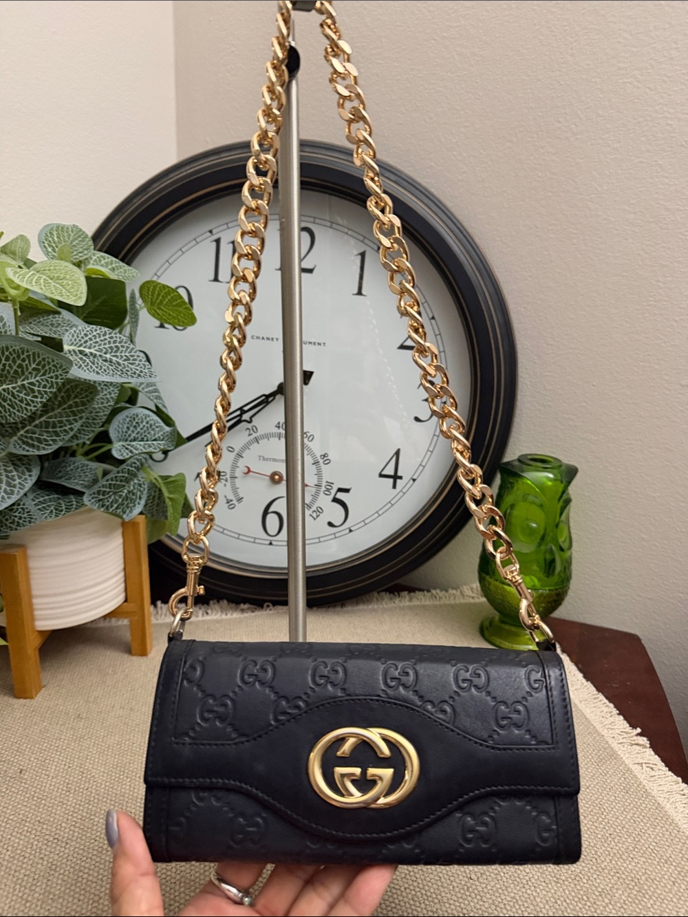 Gucci Black Leather wallet with unbranded chain shoulder wallet insert